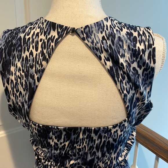 Caché Vintage Blue & White Animal Print Top w/ Cut-Out in Back - Picture 6 of 8